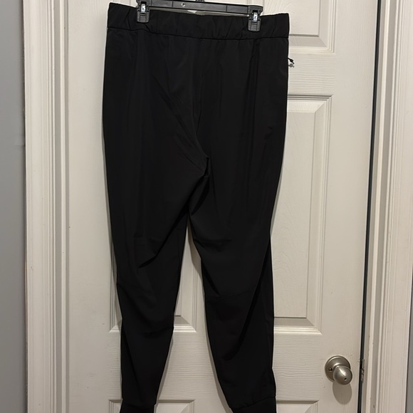 Patagonia joggers - Picture 5 of 7